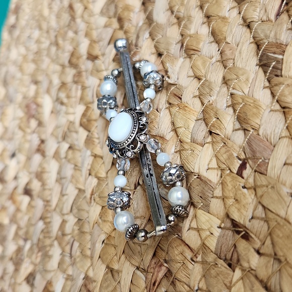 White and silver Lillarose size small flexi clip. - Picture 2 of 5